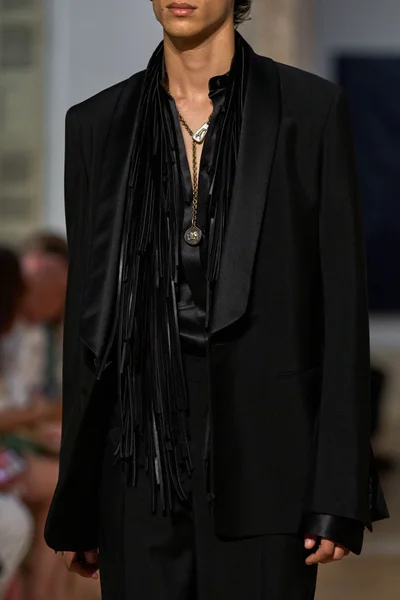 Look 85
